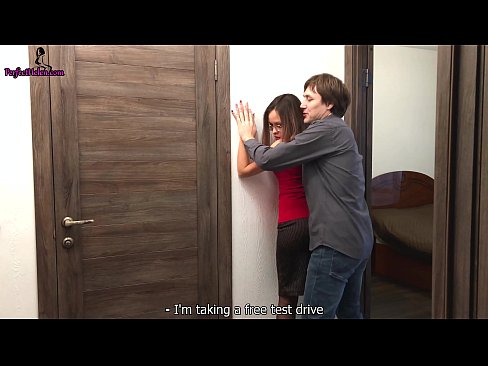 ❤️ Սեքսուալ ռիելթորը զգայական ցնցում է իր փիսիկը և ծակվում իր բնակարանը վաճառելիս - Կրեմպայ ☑ Կեղծված մեզ մոտ