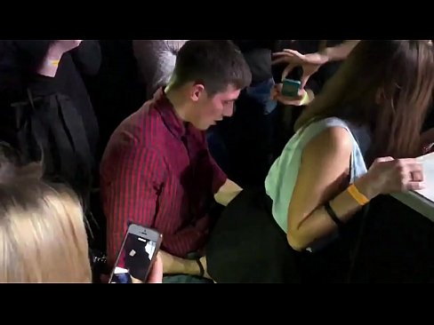 ❤️ Իսկական սեքս ռուսական գիշերային ակումբում. 18-ամյա ռուս աղջիկն անուսի և հեշտոցի մեջ ծծվել է գիշերային ակումբում ☑ Կեղծված մեզ մոտ